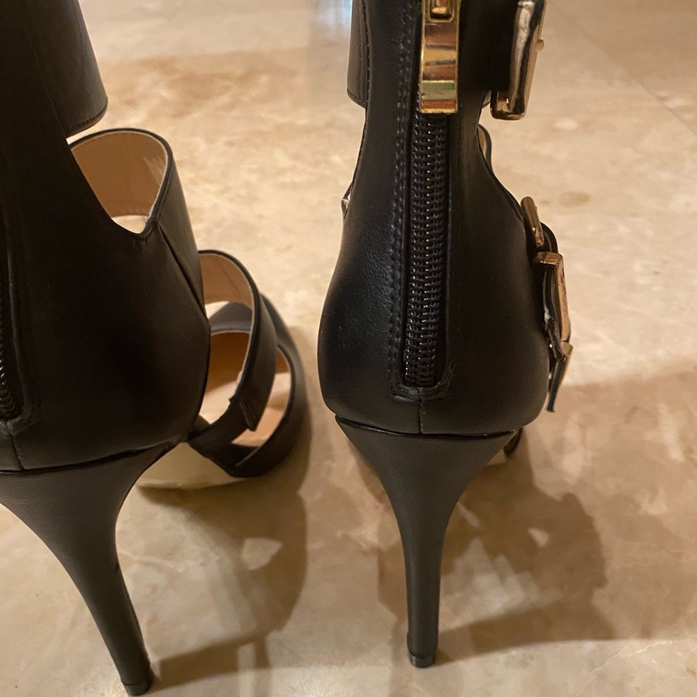 Black Heels-NEW - Picture 5 of 10